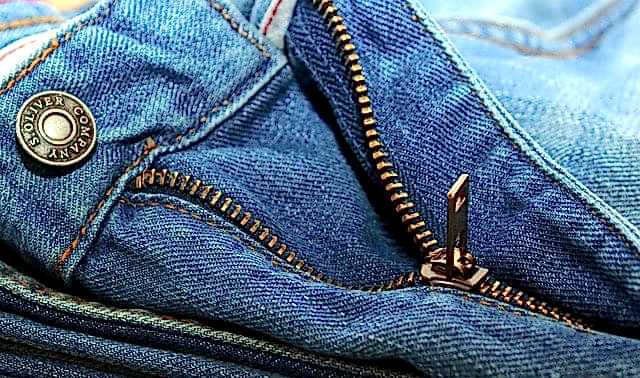 Замена молнии на джинсах